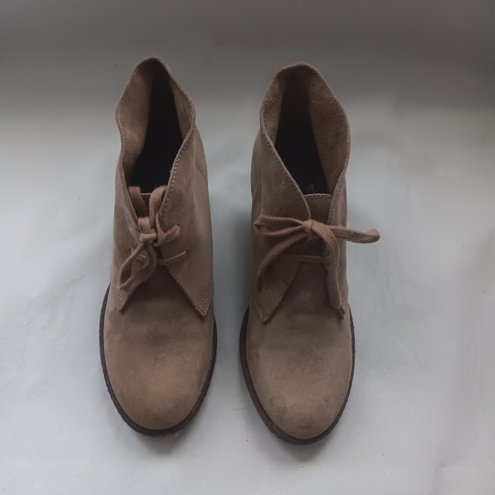 J Crew Italy Womens 6 Tan Suede Wedge Ankle Bootie Boot Shoe Crepe Sole - Picture 2 of 16